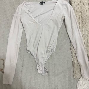 Prettylittlething White vneck bodysuit